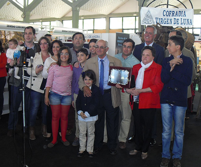 Familia-Aurelio-Moreno-premio-Confevap-2015