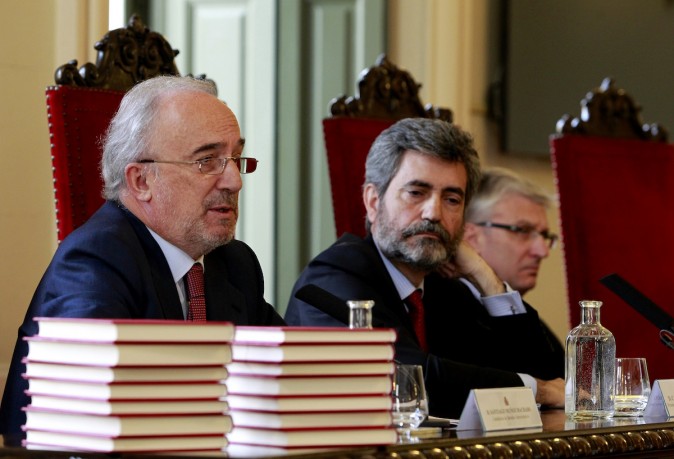 Santiago Muñoz Machado, Carlos Lesmes y Luis María Díez-Picazo durante la presentación.