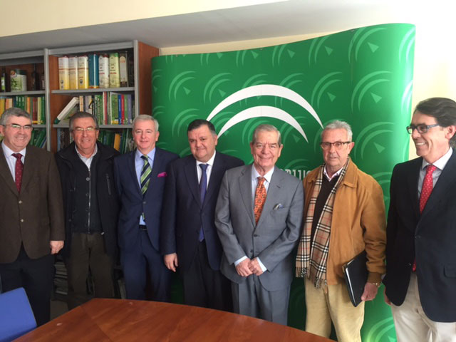 El delegado de Agricultura presenta a los presidentes de los Consejos Reguladores la nueva normativa del procedimiento electoral en las D.O.