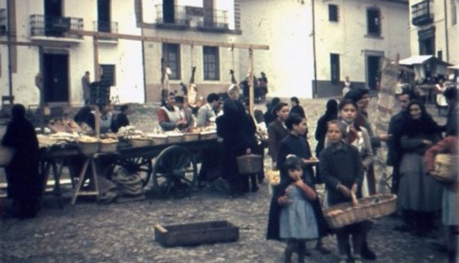 Una tertulia sobre fotografías antiguas del mercado de Pozoblanco