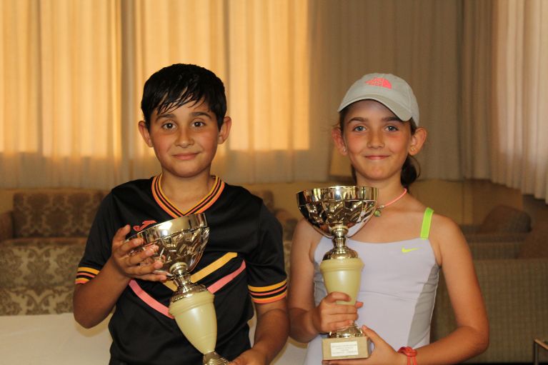 Candela Yécora y Alejandro López acceden al stage del Centro de Tecnificación de la Federación Andaluza de Tenis