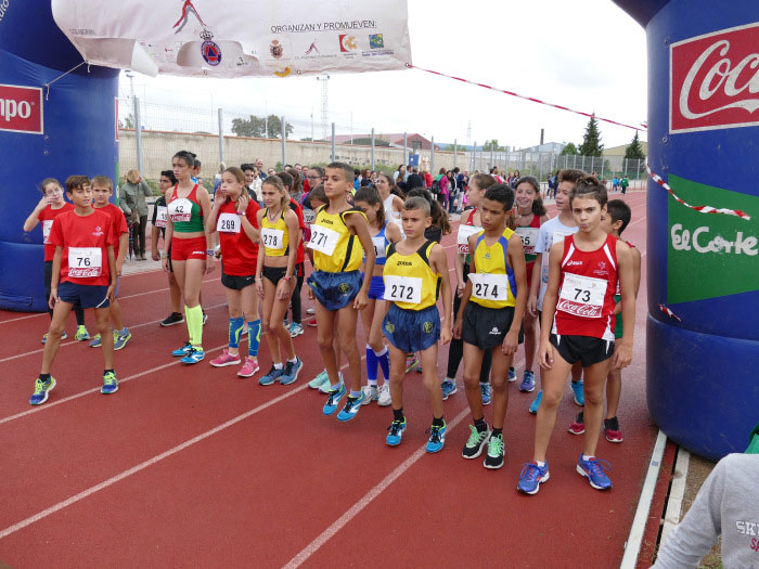 El Club Atletismo Pozoblanco Ginés triunfa en Peñarroya Pueblonuevo
