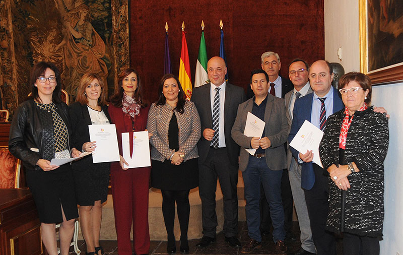 La Diputación de Córdoba formaliza la inversión destinada al CIE de Villanueva de Córdoba