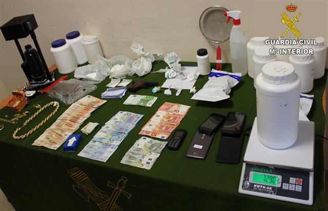 La Guardia Civil desmantela en Pozoblanco un punto de adulteración, corte y distribución de cocaína