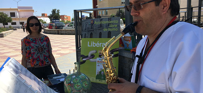 El Hospital Valle de Los Pedroches conmemora el Día Mundial sin Tabaco con música