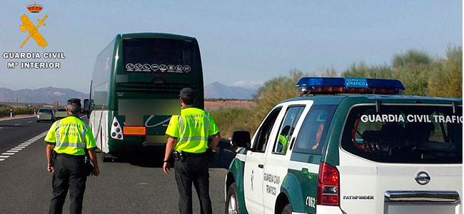 Un autobús que partía desde Hinojosa del Duque, inmovilizado por un positivo en drogas del conductor
