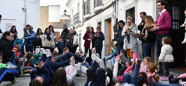 Los niños como protagonistas de las actividades previas a la romería de la Virgen de Luna