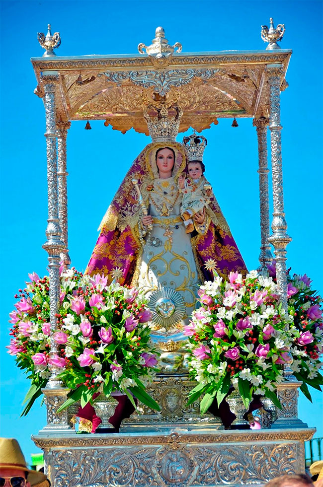 Virgen de Luna, Patrona de Villanueva de Córdoba