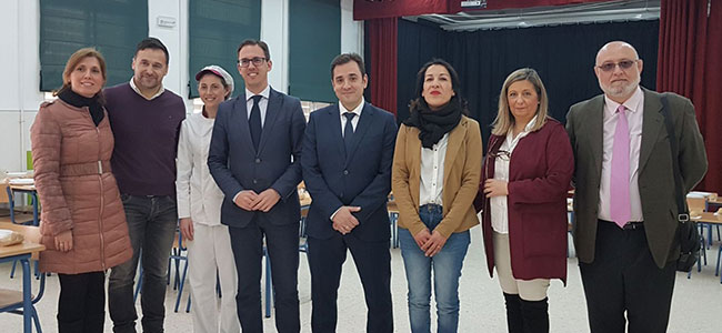 El delegado de Educación inaugura el comedor del colegio Virgen de Luna de Pozoblanco y visita el aula hospitalaria