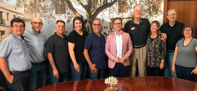 El Ayuntamiento de Pozoblanco recibe la visita de ex jugadores y entrenadores de la NBA