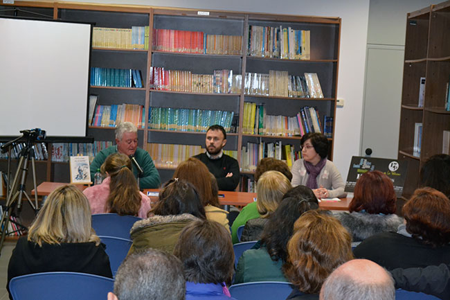 Juan Serrano presente en Pedroche el poemario 'Con el alma en las manos'