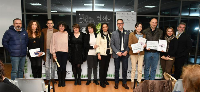 La Junta Local de la AECC de Pozoblanco entrega los premios del Certamen de Relato 'Caty Luz García'