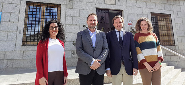 El delegado del Gobierno ha visitado Dos Torres dentro de la ronda de contactos para abordar la despoblación