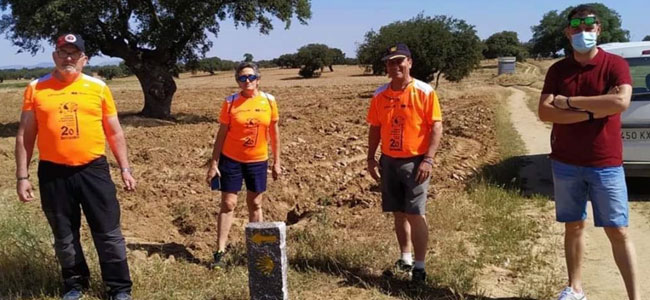 Más de un centenar de hitos han sido instalados por la Asociación Cordobesa de Amigos del Camino de Santiago