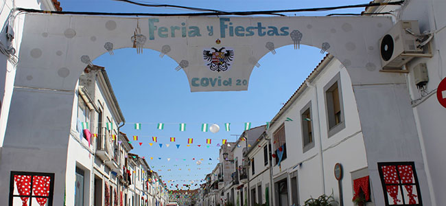 Calles decoradas y música al aire libre para un agosto atípico en Villanueva de Córdoba