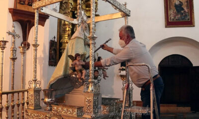 Sin anuncio previo, la imagen de la Virgen de Piedrasantas ha llegado al pueblo de Pedroche