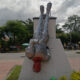 Tumban la estatua del pedrocheño Francisco Fernández Contreras en la colombiana ciudad de Ocaña