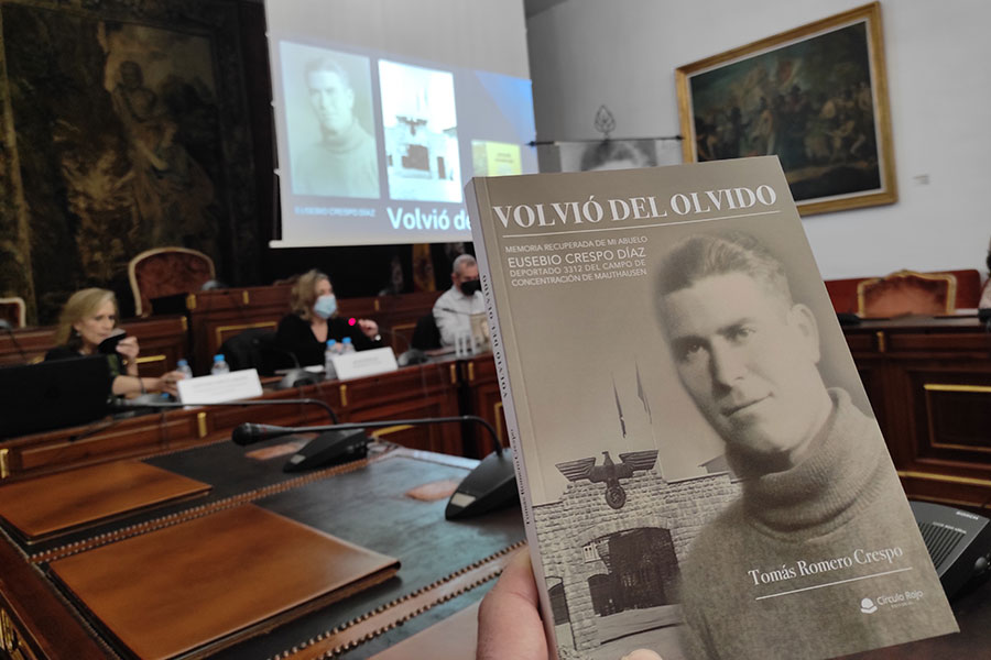 Presentación del libro "Volvió del olvido", de Tomás Romero Crespo