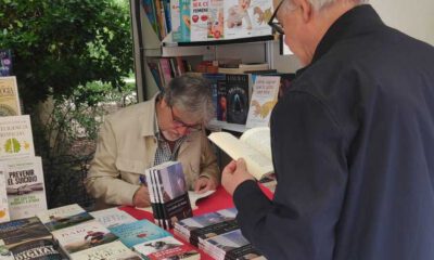 Francisco Antonio Carrasco en la Feria del Libro de Madrid con 'Los ídolos de bronce'