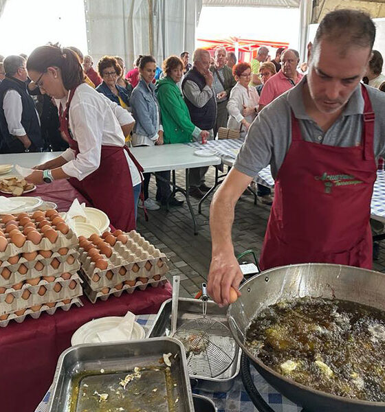 Torrecampo y Villaralto reparten más de 750 huevos ecológicos en la clausura de AGROVAP
