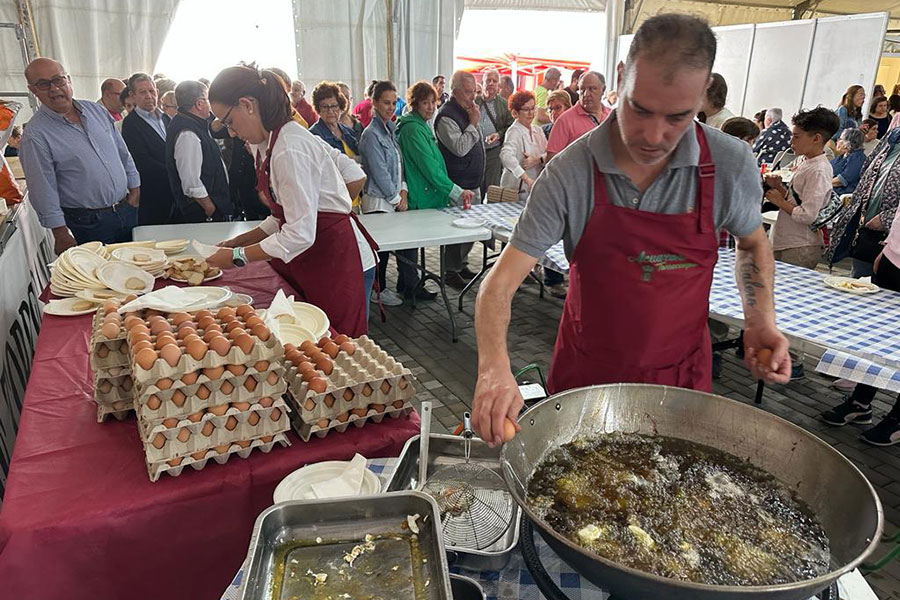 Torrecampo y Villaralto reparten más de 750 huevos ecológicos en la clausura de AGROVAP