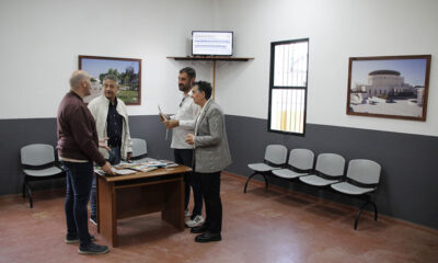 Hinojosa del Duque presenta la nueva sala de espera de su Parada de Autobuses