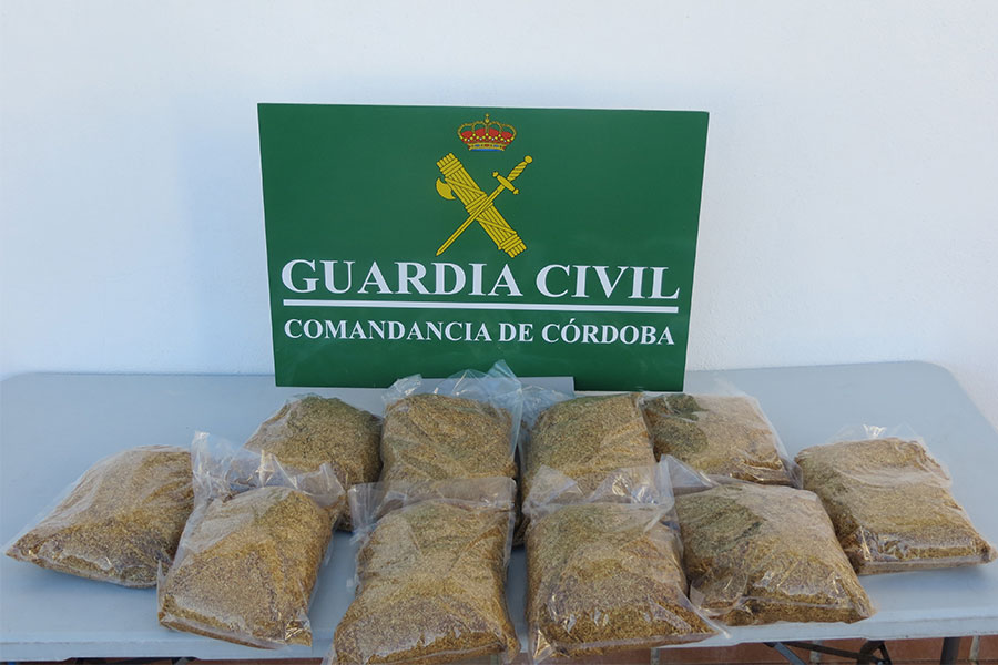 La Guardia Civil aprehende en Villanueva de Córdoba unos 10 kilogramos de picadura de tabaco de contrabando