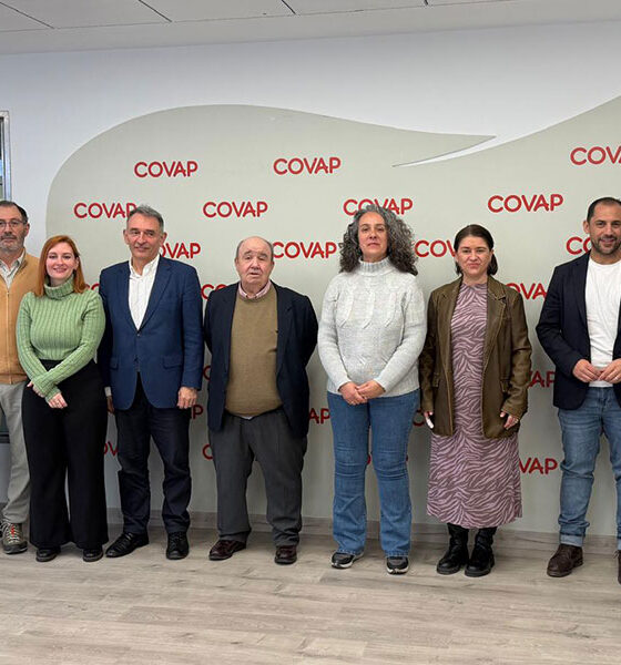 Por Andalucía exige a la Junta acotar la instalación de megaplantas solares, macrogranjas y plantas de biogás