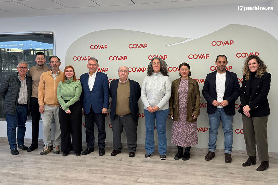 Por Andalucía exige a la Junta acotar la instalación de megaplantas solares, macrogranjas y plantas de biogás